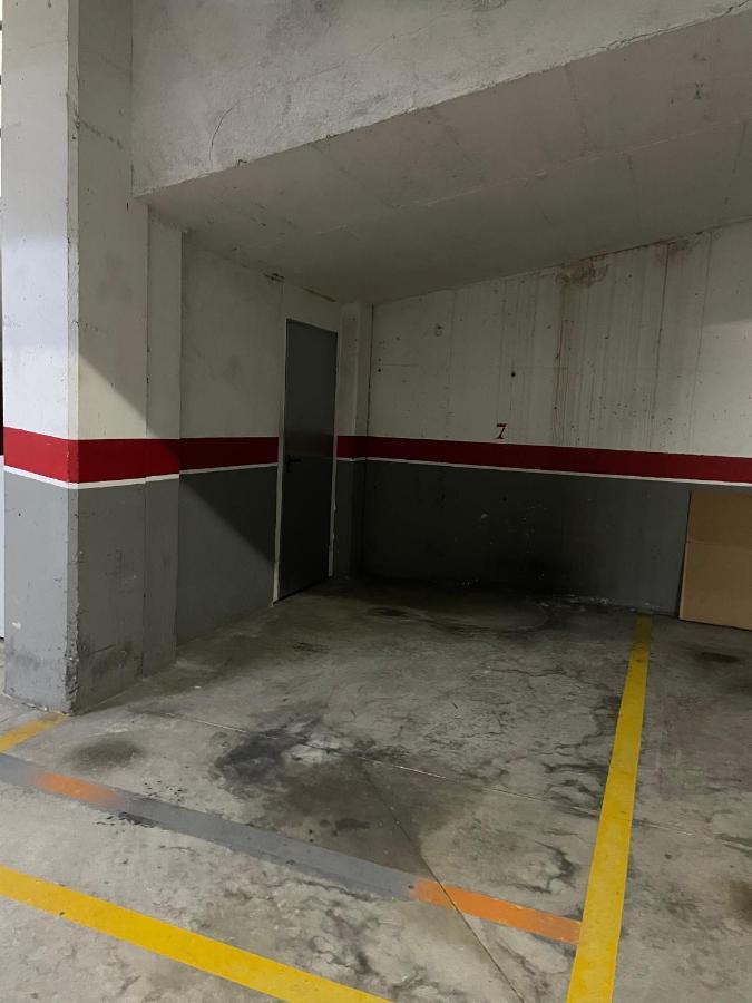 Acogedor Apartamento Vallparadis Con Parking Terrassa Bagian luar foto