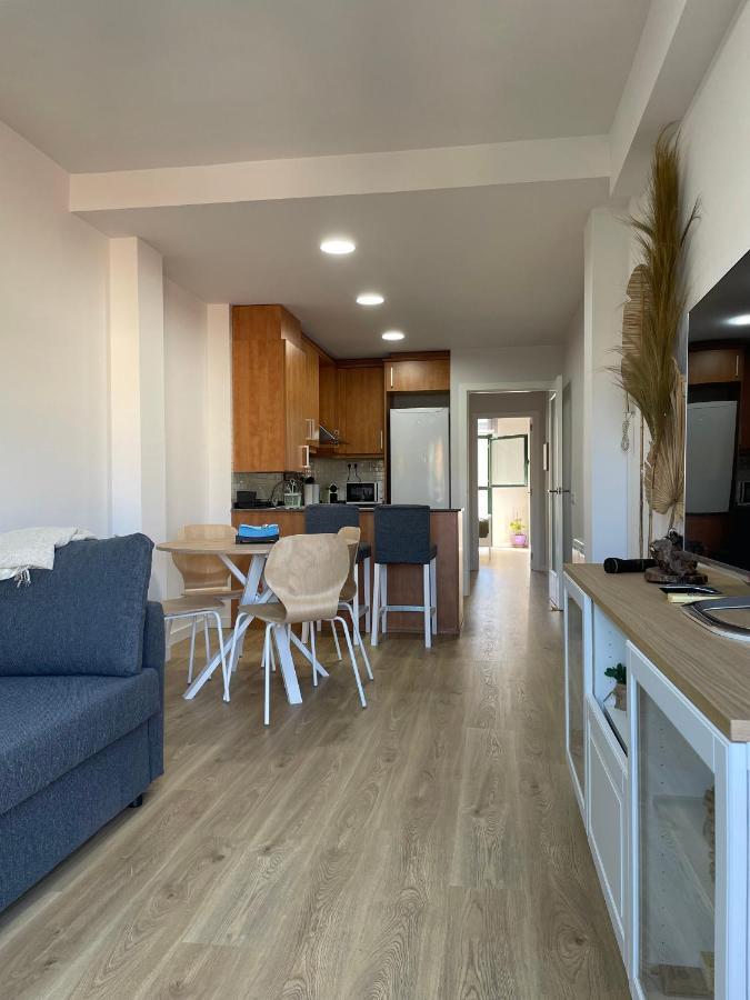 Acogedor Apartamento Vallparadis Con Parking Terrassa Bagian luar foto