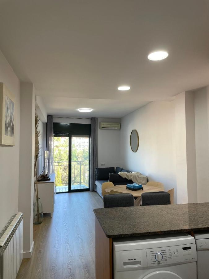 Acogedor Apartamento Vallparadis Con Parking Terrassa Bagian luar foto